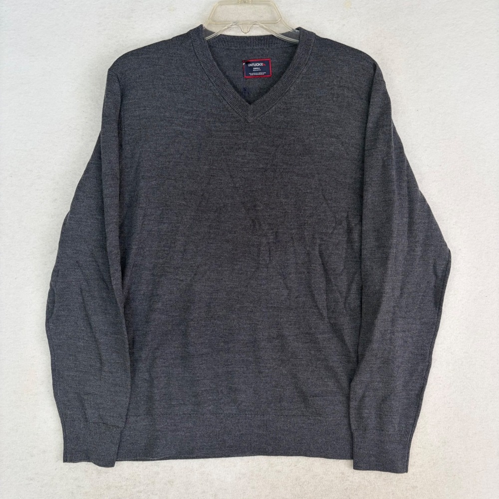 UNTUCKit Spitler V-Neck Men Small Gray NEW Merino Wool Sweater 40738-DGY